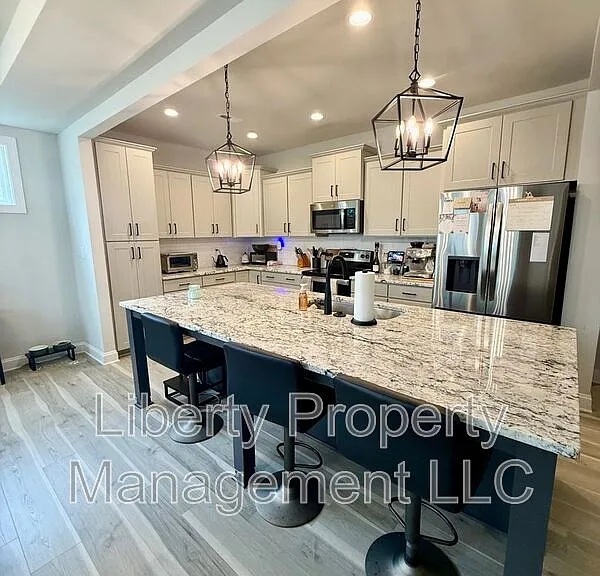 144 Kensington Dr — Photo 10
