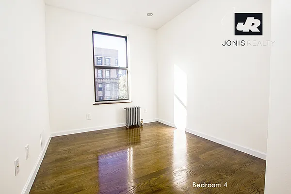 Rented by Jonis Realty | media 20