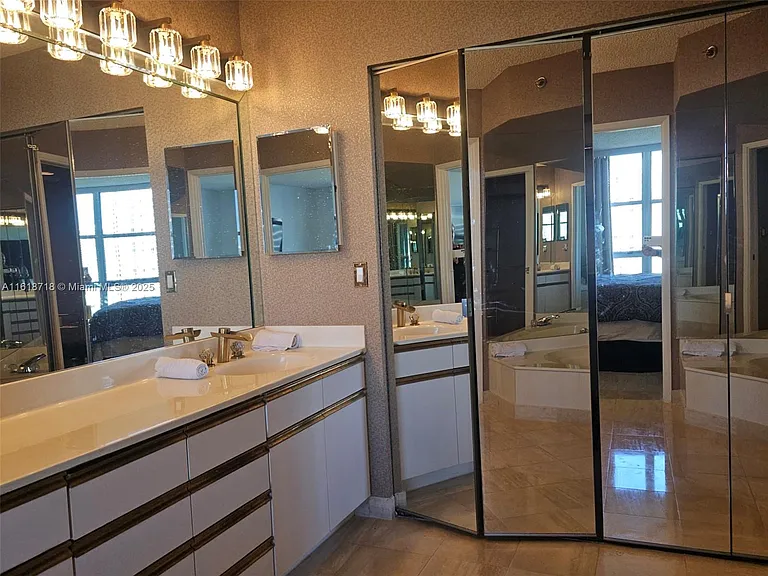 3600 Mystic Pointe Dr #1607 — Photo 36