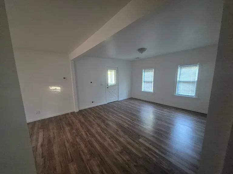 240 Springfield St #2 — Photo 10
