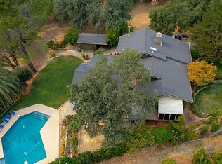 3350 Mountain Oak Dr, Redding, CA