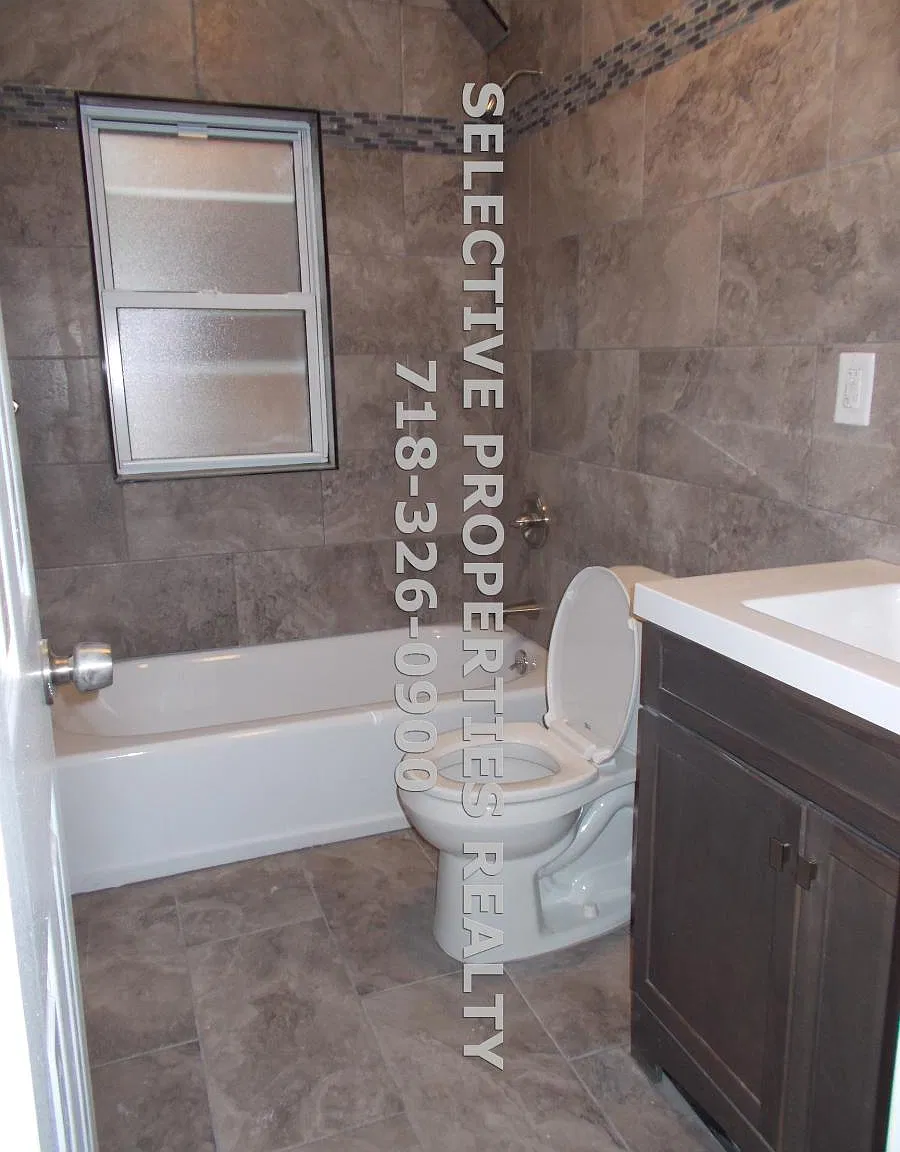 7703 Furmanville Avenue — Photo 3