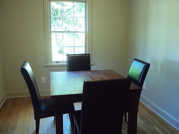 5th image of 235 Sivley St