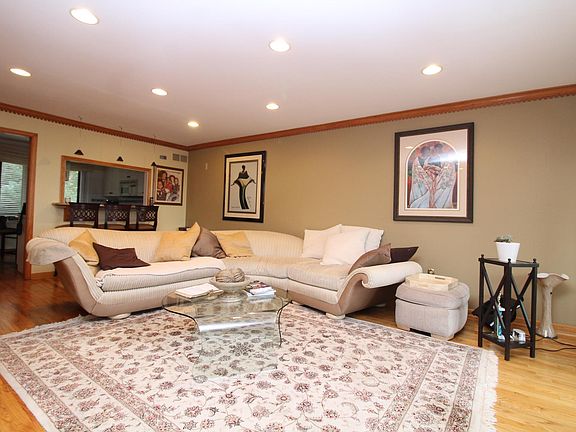 5th image of 1526 Seton Villa Ln