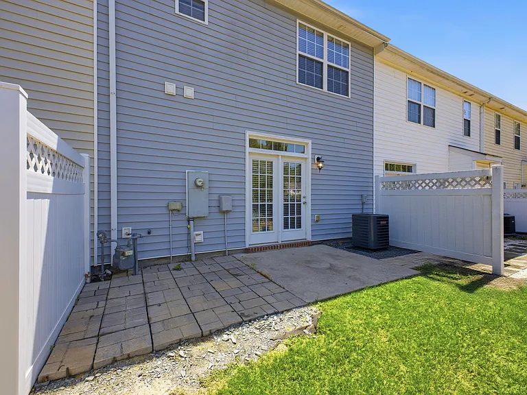 205 Azteca Dr — Photo 34