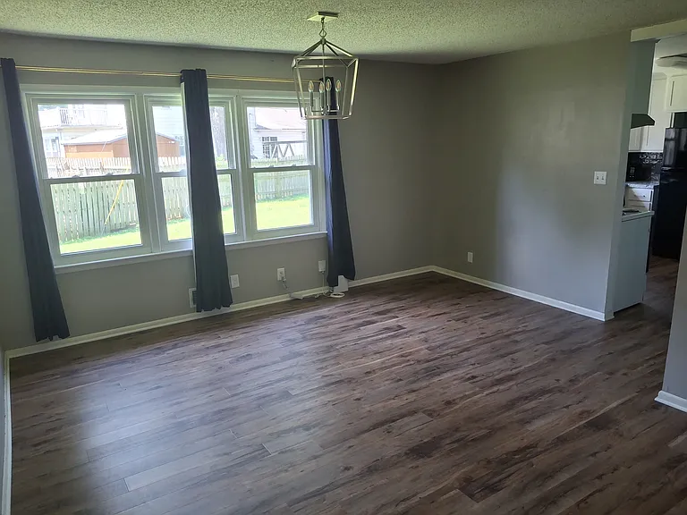 3601 SW Stratford Rd — Photo 2