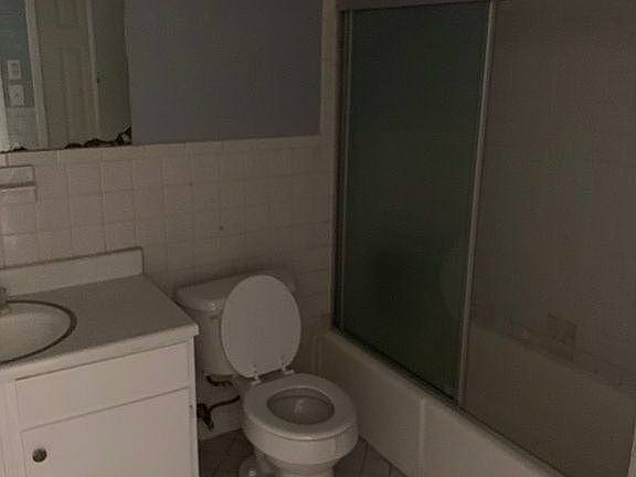 3rd image of 2723 Wilson Blvd