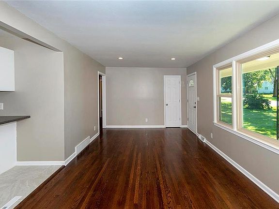 5th image of 11509 Sunnyslope Dr