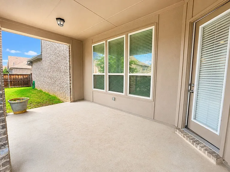 1033 Lone Ivory Trl — Photo 12
