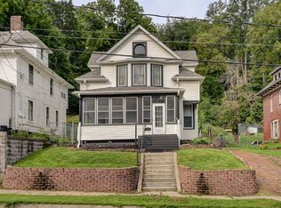 412 S 1st St, Council Bluffs, IA 51503