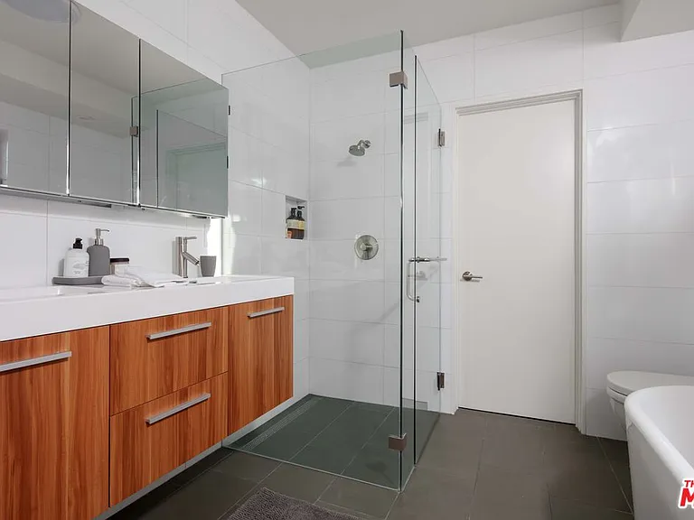 7500 Devista Dr — Photo 30