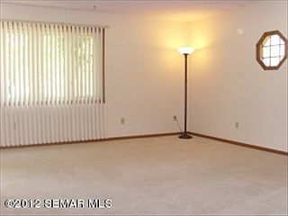 5th image of 1157 S Elm Ave