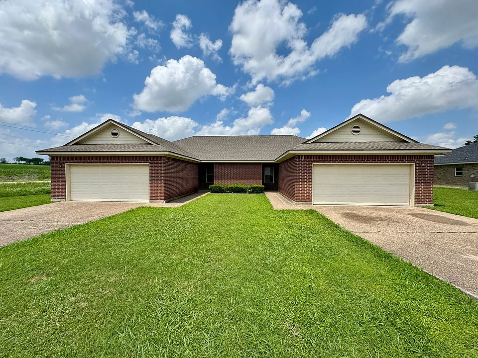 3016 Clydesdale Way