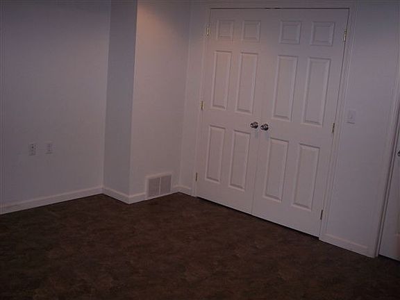 900 Higby Business ~ Closet Space 12x20 Room