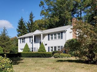 16 Blackington Rd, Foxboro, MA 02035