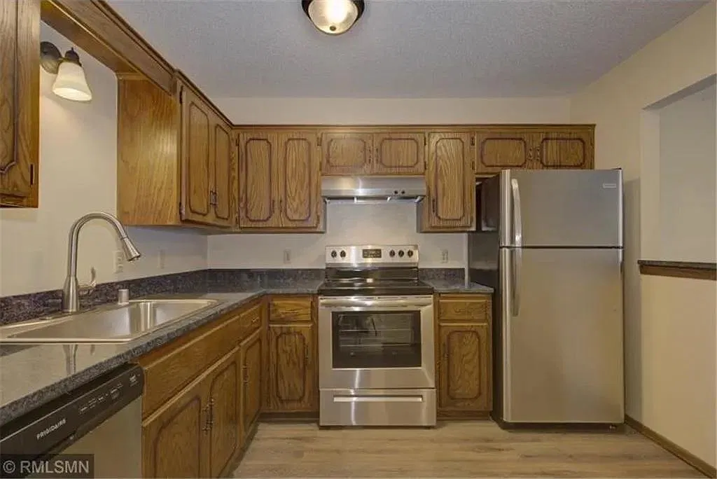 2 bed, 1200 sqft, $2,000 — Photo 1