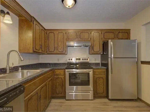 5251 149th St W, Apple Valley, MN 55124