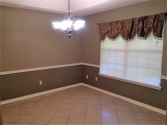 5th image of 711 Naughton Dr