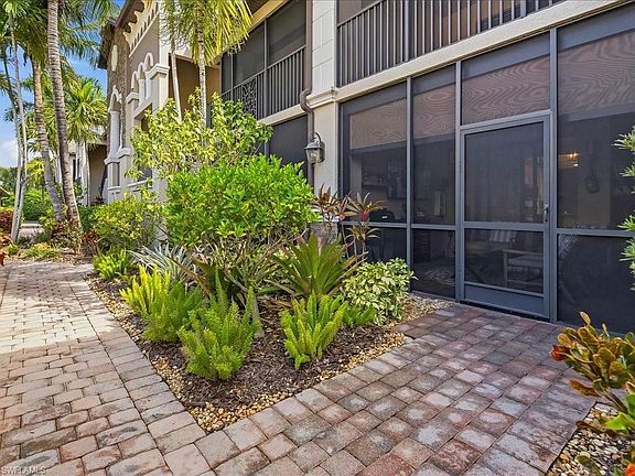 3rd image of 9840 Venezia CIR #815