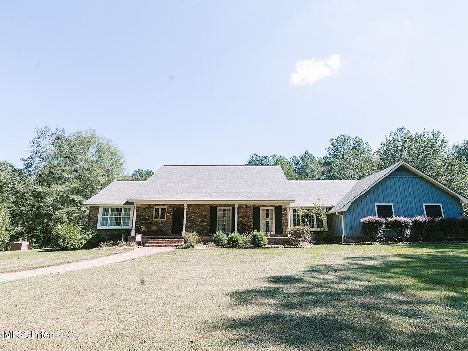 1st image of 567 River Road Dr SE