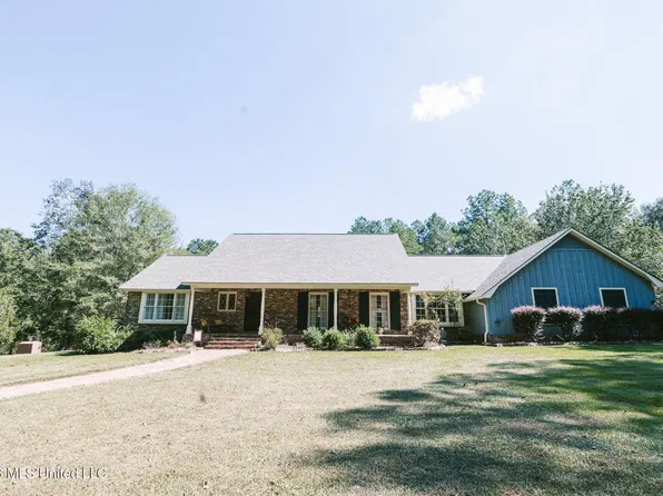 567 River Road Dr SE, Bogue Chitto, MS 39629