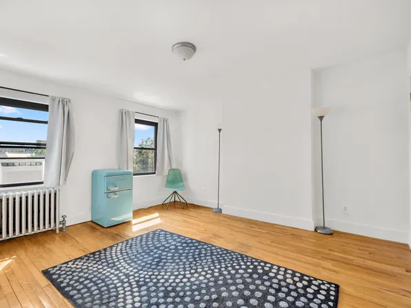 174 17th Street HSE image 3 of 23