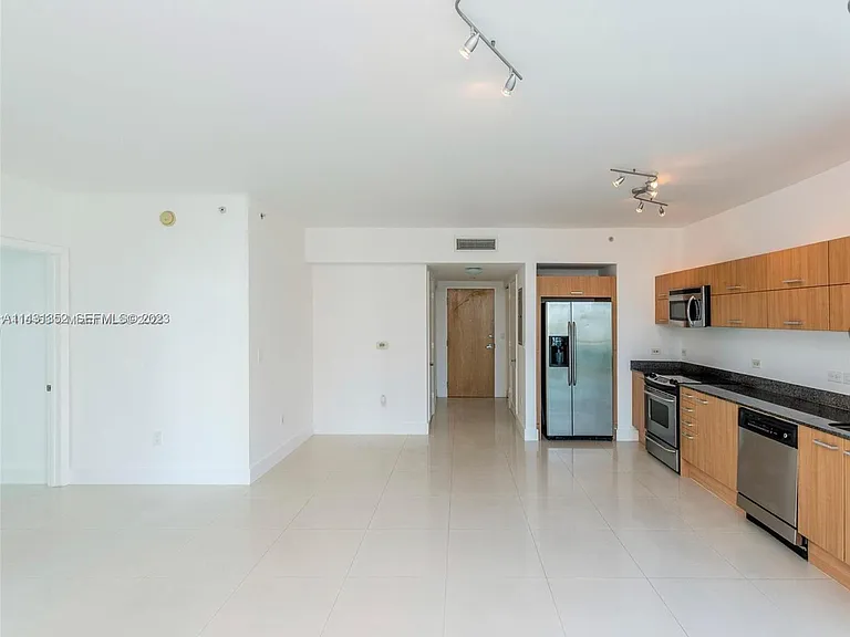 350 S Miami Ave #1300 — Photo 15