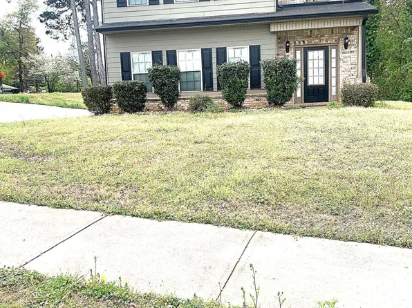 8198 Laurel Dr, Covington, GA 30014