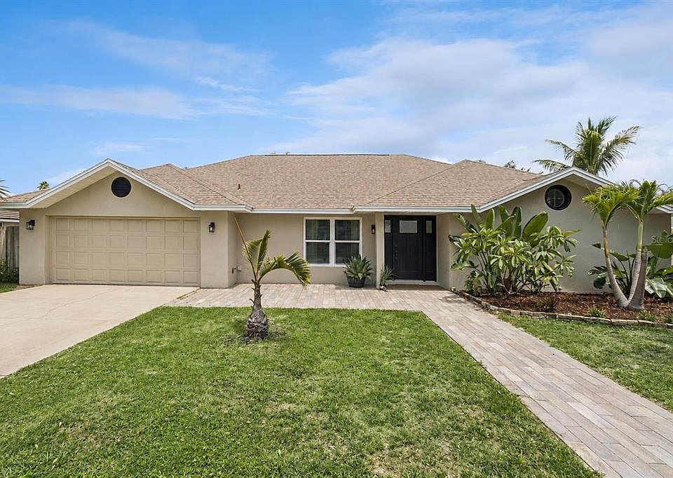 1st image of 105 TRADEWINDS TER
