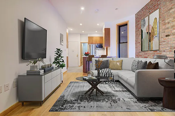 Rented by REAL New York | media 10