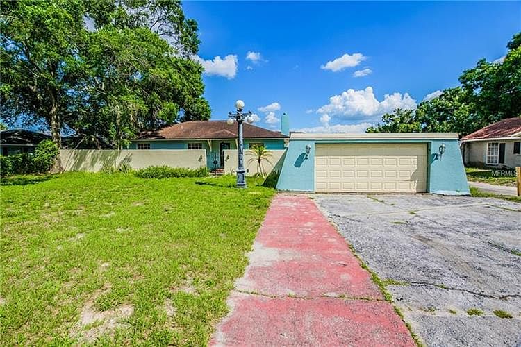 1st image of 1104 Alicia Ave