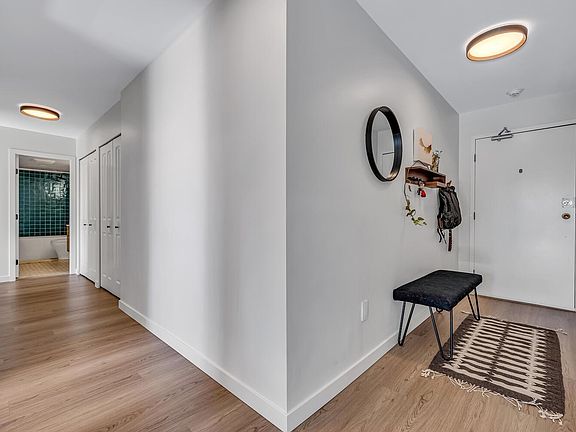 5th image of 466 8th Ave E #504