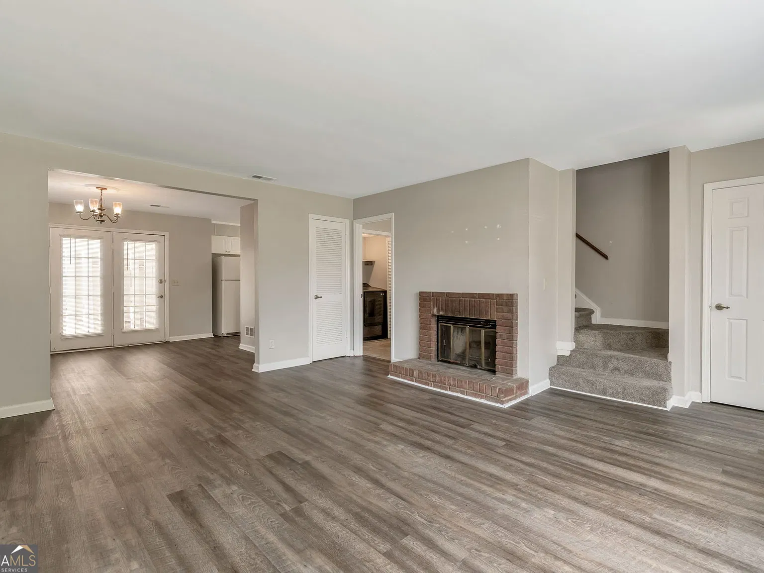 2 bed, 2.5 bath, 1249 sqft, $1,595 — Photo 3
