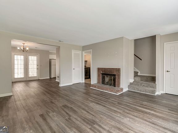 3rd image of 136 Old Ferry Way