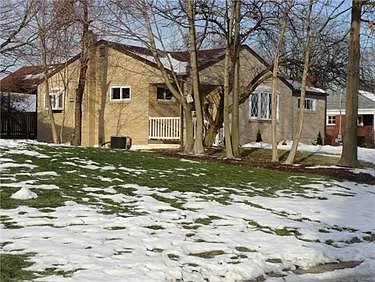 5556 Clark Ave photo 1