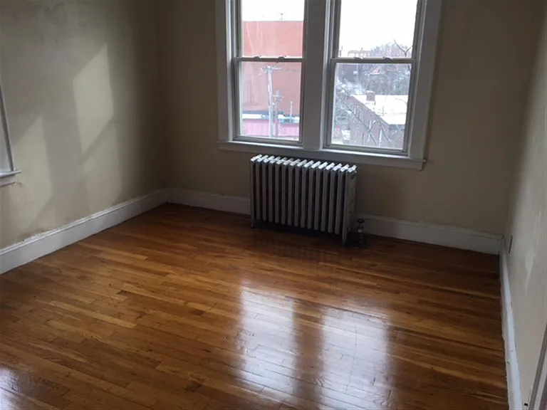 10 Cogswell Ave — Photo 5