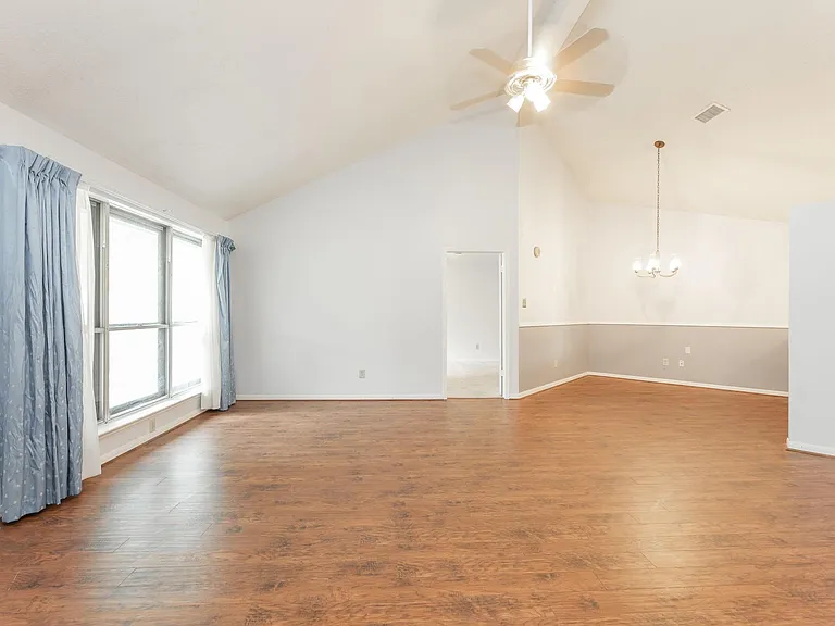 6818 Brockington Dr — Photo 7