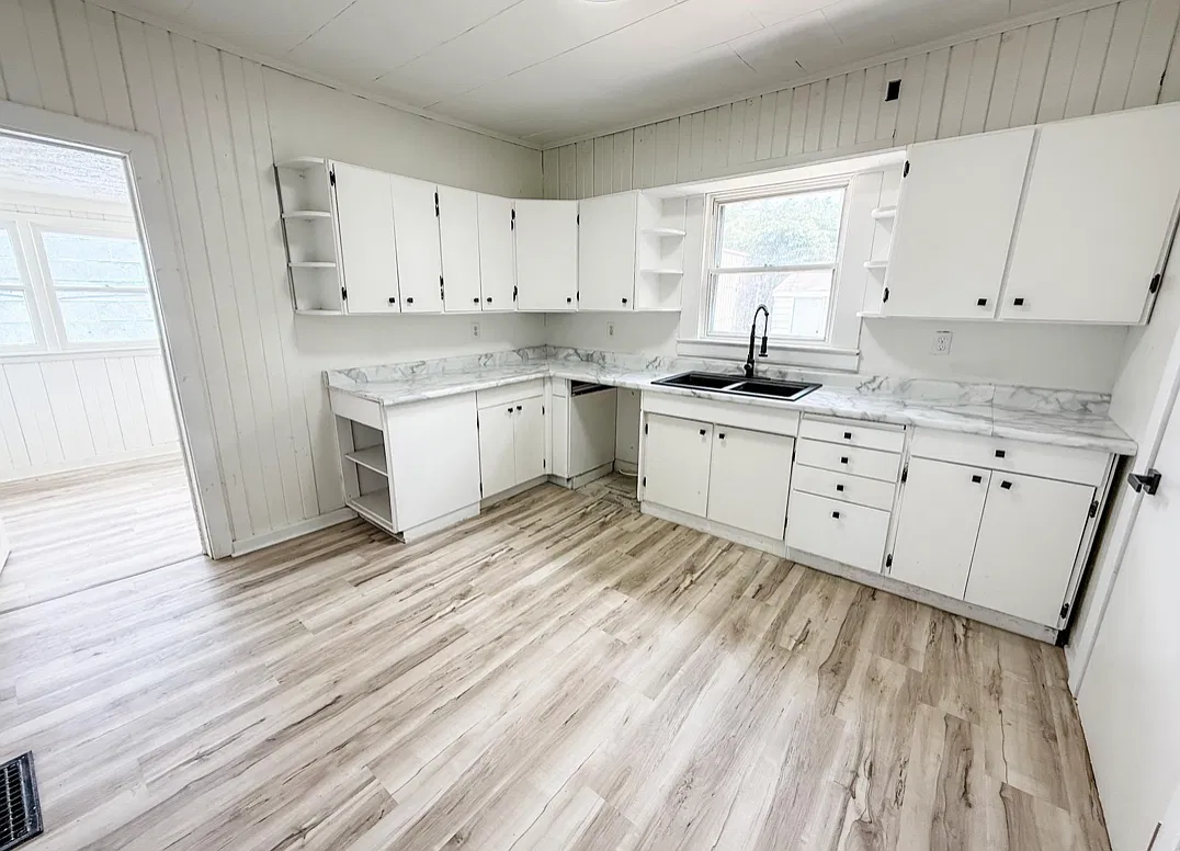 3 bed, 1500 sqft, $1,500 — Photo 4