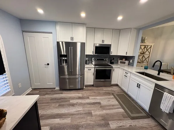 595 Mardel Dr APT 408, Naples, FL 34104