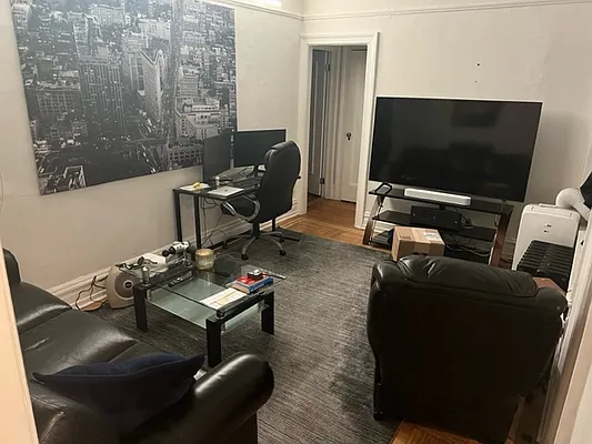 Rented by First Urban Management | media 19