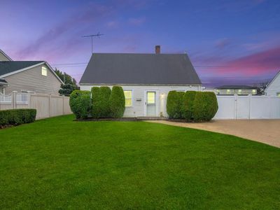 38 Dogwood, Levittown, NY, 11756