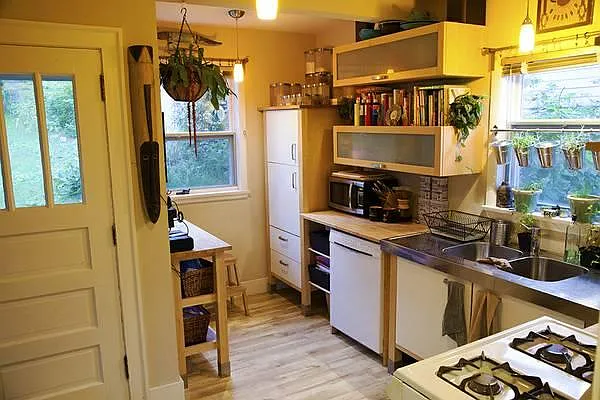 Kitchen (door leading to backyard)