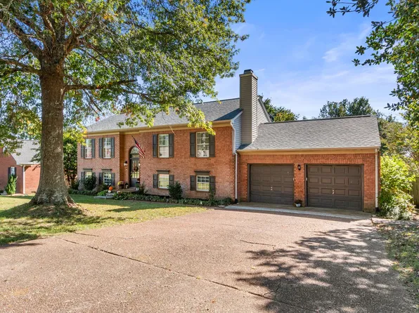 403 Preakness Dr, Thompsons Station, TN 37179