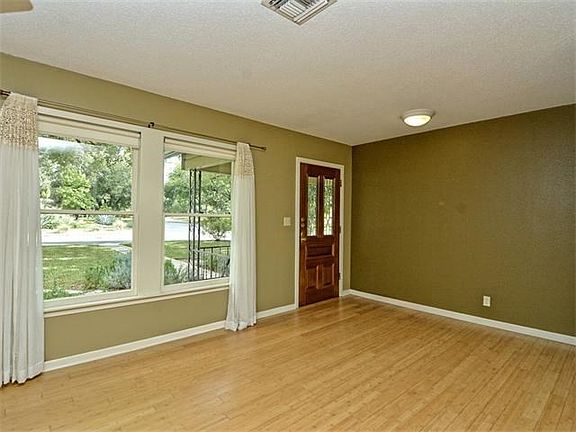 5th image of 2207 Northland Dr