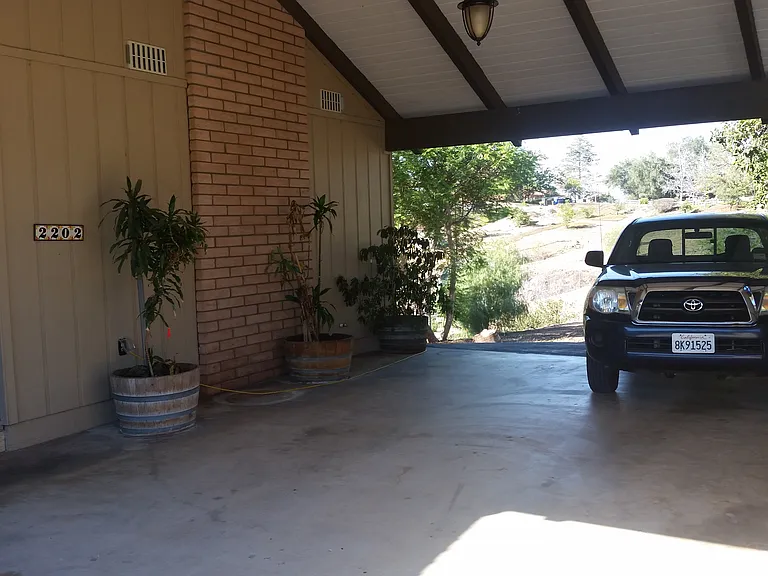 2202 M R Ranch Rd — Photo 2