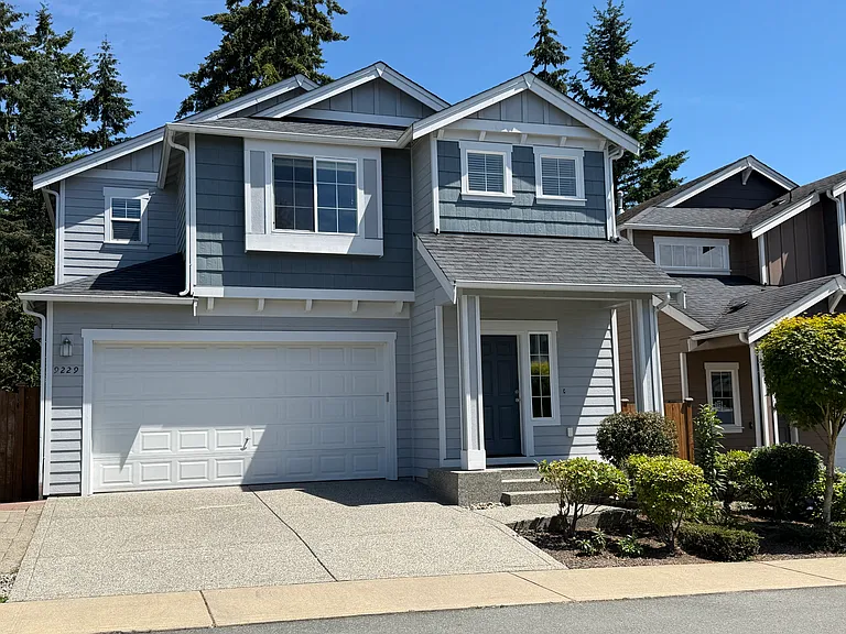 9229 5th Dr SE — Photo 1