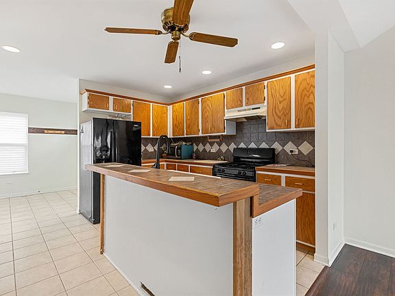 5th image of 1008 W Dale Ave