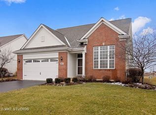 817 Canton Dr, Oswego, IL 60543