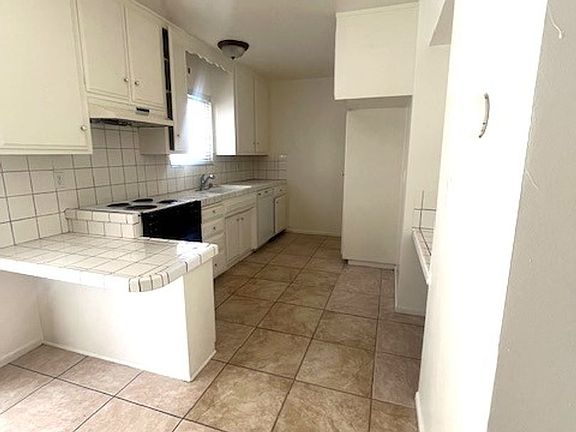2nd image of 43611 Florida Ave #9