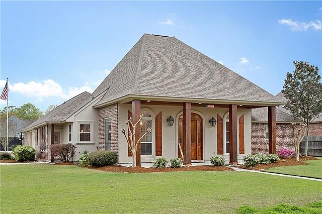 1st image of 15441 Summer Trace Dr